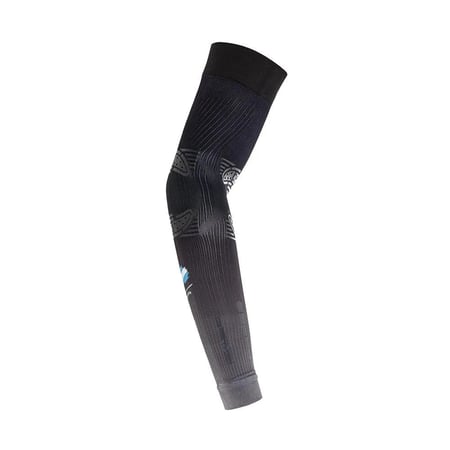 Floky NO STRAIN Sleeve X TAPIA أكمام ضاغطة ووقائية