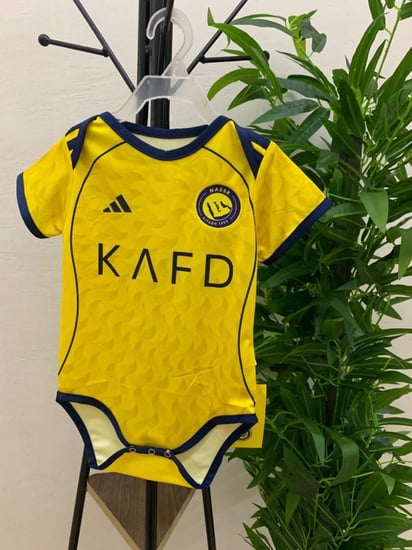 طقم مواليد نادي النصر