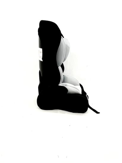 كرسي  سيارة - car seat أمان كامل حزام ثلاثي قابل للغسل راحة وحماية قصوى أثناء السفر  أسود* رمادي