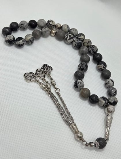 سبحة فاخرة عقيق برازيلي طبيعي-درجات الرمادي، الأسود و الأبيض