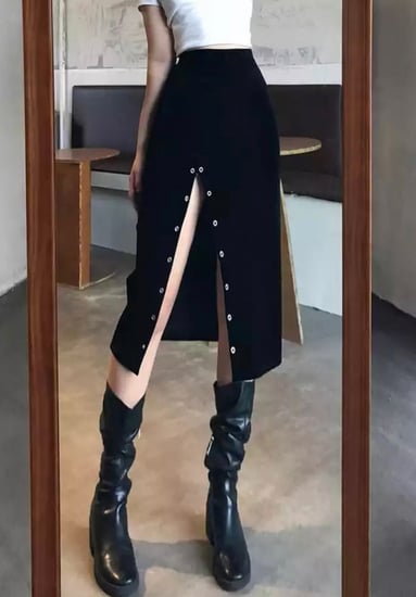 تنورة سوداء طويلة | BLACK SIDE