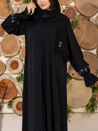 داليا 43 عباية النخلة مع قفلة طقطق