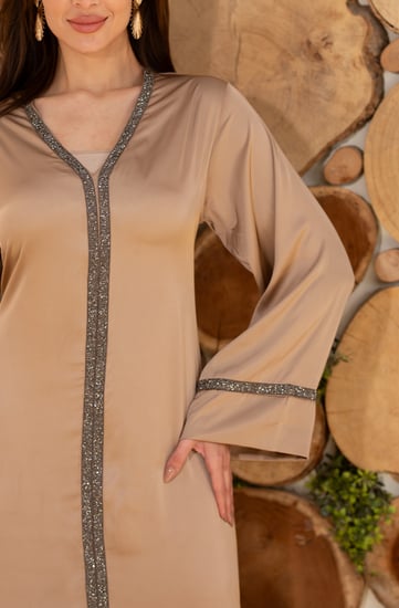 جلابية نسائية للبيت - لمسة من الفخامة إلى إطلالتك