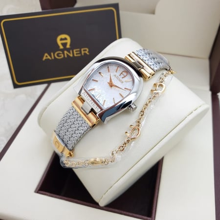 ساعه اقنر نسائي