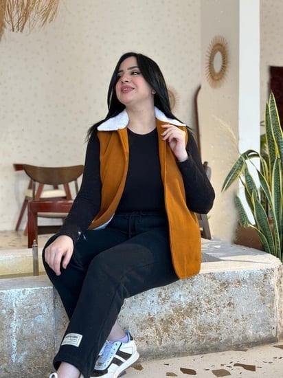 سديري نسائي (جملي مع فرو ابيض)-ازياء الشتاء-متجر لحظة تذكار