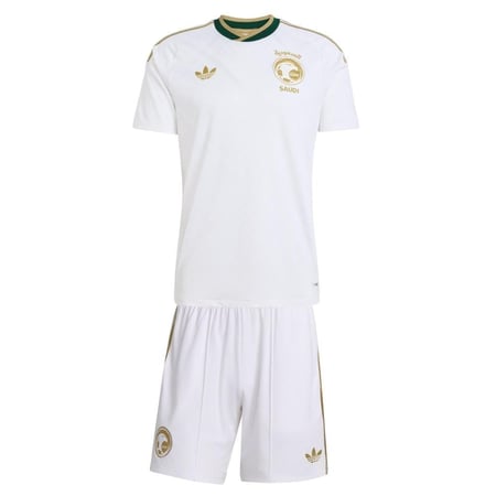 طقم المنتخب السعودي الاحتياطي الأبيض الجديد 2026