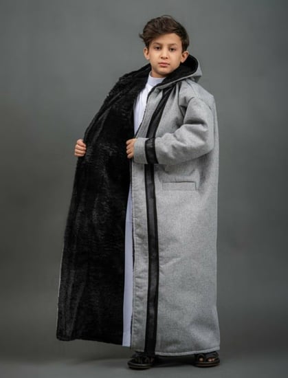 فروة أطفال فاخرة من متجر لحظة تذكار رصاصي مع خلد أسود وألوان متعددة