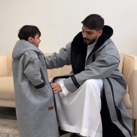 فروه رصاصي مع جلد اسود تصميم حسب الطلب -ازياء شتويه-متجر لحظه تذكار