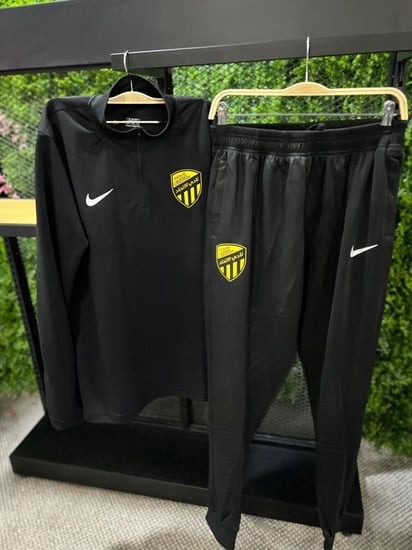 طقم تمارين الاتحاد الأسود 2025 فاخر يجمع بين الأناقة والتميز تسوق الآن