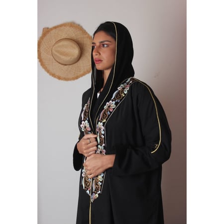 عباية بشت بكلفة موردة