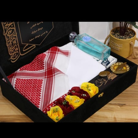 اجعل عيد احبابك  أكثر تميزًا مع بوكس العيد الرجالي الفاخر!