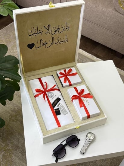 اجعل عيد احبابك  أكثر تميزًا مع بوكس العيد الرجالي الفاخر