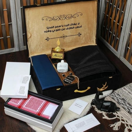 بوكس هدايا رجالي شتوي راقي ومميزة بالإسم وكتابة عبارة حسب الطلب