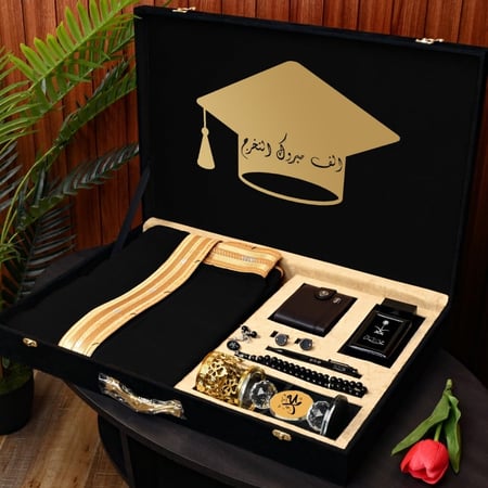 بوكس اهداء ملكي خاص بشت وطني مع اكسسوارات مميزه