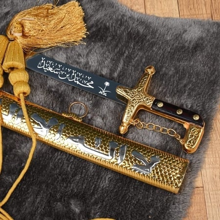 بوكسات هدايا تذكارية فخمة سيف مع مشلح في بكس فخم