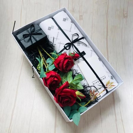 بوكس  قماش و ورد الافندر مع الكبك وتغليف مجاني