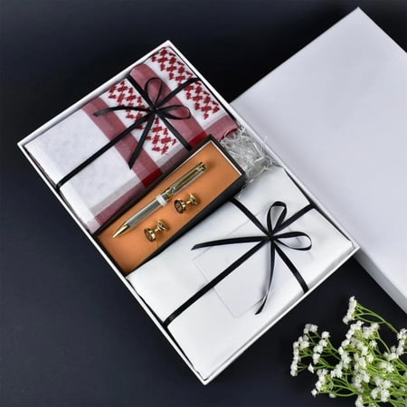 إهداء بوكس رجالي بشماغ وقماش راقي مع مجموعة إكسسوارات مميزة