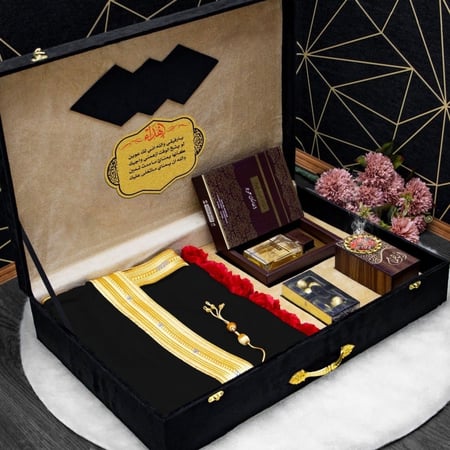 بوكس رجالي مميز يحتوي على مجموعة من الهدايا الراقية