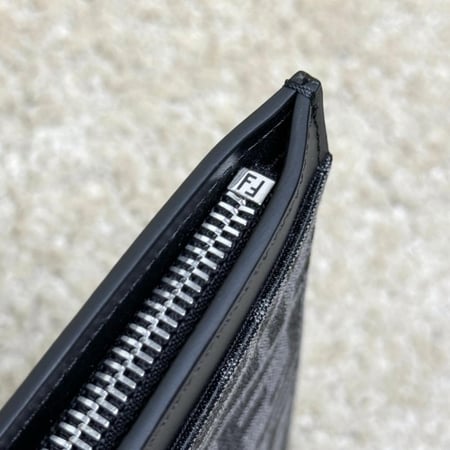 فندي diagonal flat pouch مقاس 30cm