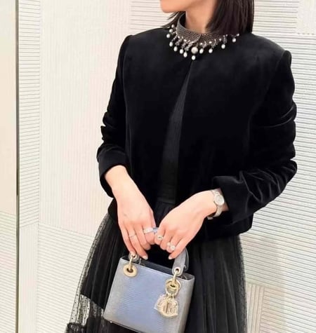 جاكيت ديور أسود مخمل كم طويل شك رقبة Dior Embroidered Cropped Jacket