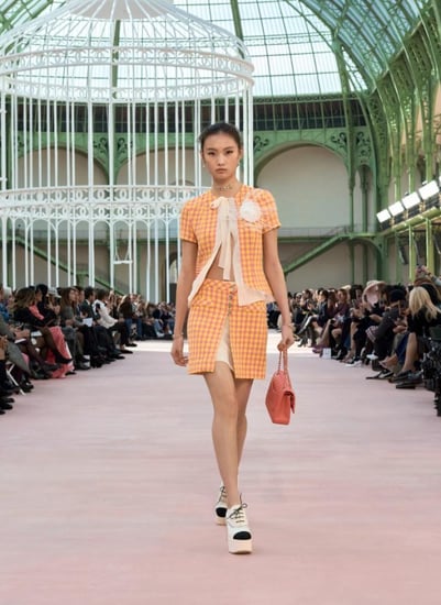 2025 CHANEL PINK YELLOW TWEED SKIRT تنورة شانيل توب تويد وردي أصفر