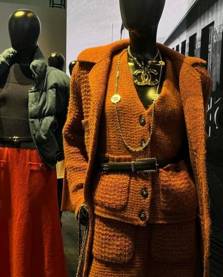 CHANEL ORANGE VEST 2025 جيلية شانيل برتقالي وردي بني فاتح