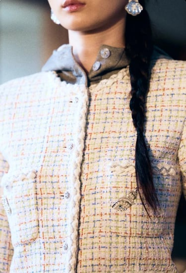 سترة شانيل جاكيت تويد أبيض بهودي CHANEL CRUISE WHITE TWEED JACKET
