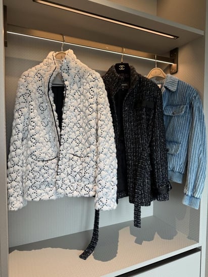 Chanel COCO NEIGE 2025 26 JACKET fur Sequin جاكيت شانيل فرو مخرم أبيض