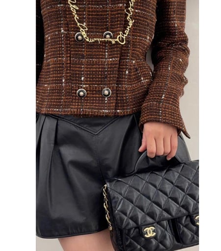 CHANEL meters d art 2024 Wool Tweed Brown jacket جاكيت شانيل تويد بني