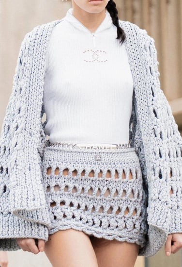 CHANEL CRUISE WHITE TEE SHIRT 2025  تي شيرت شانيل كروز قميص أبيض هودي