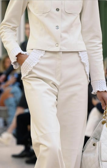 2025 بنطلون شانيل جلد أبيض 2025 CHANEL WHITE LEATHER PANTS