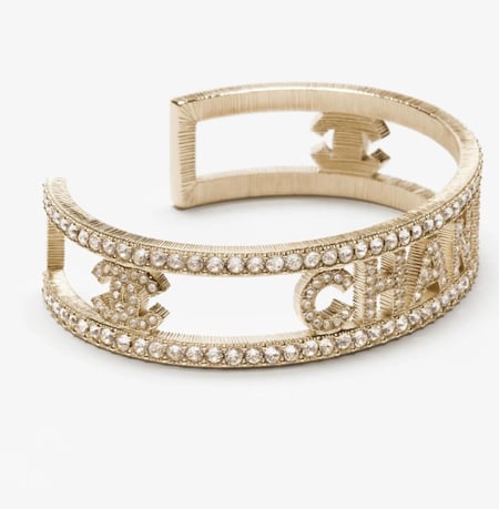 CHANEL GOLD CUFF 2025 سوار شانيل عريض معدن ذهبي