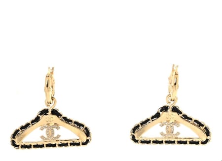 chanel hangers earrings أقراط شانيل علاقة ذهبي كريستالي جلد