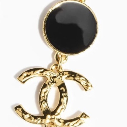 2024 اقراط شانيل بدلاية معدن ستراس لآلئ بتعليقة سي سي ذهبي اسود