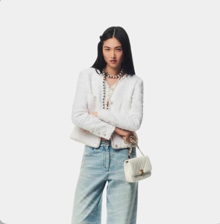 2025 Chanel white pearls tweed jacket جاكيت شانيل تويد أبيض لؤلؤي