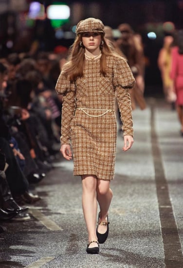 2024 أقراط شانيل كبس بحروف CHANEL CLIP-ON HOOP EARRINGS