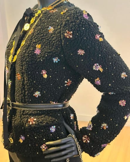 CHANEL BLACK FUR JAC سترة شانيل جاكيت فرو أسود مطرز بشك