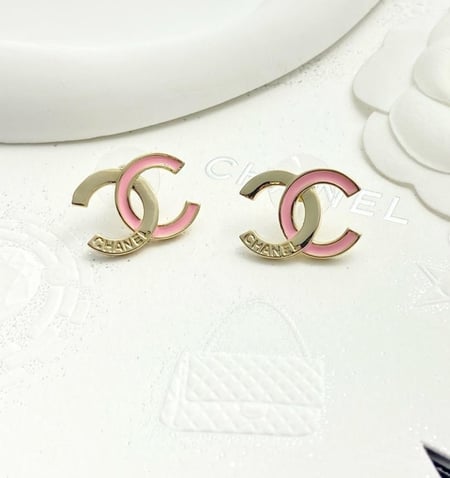 chanel pink gold earring 2025  أقراط شانيل ذهبي وردي
