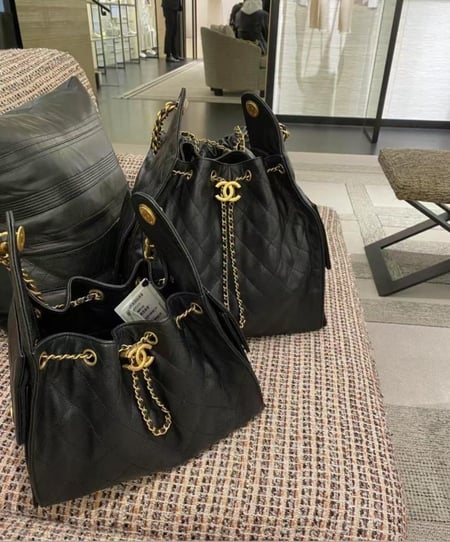 THE CHANEL 25 HANDBAG CHANEL 25 حقيبة يد شانيل شنطة جلد أسود