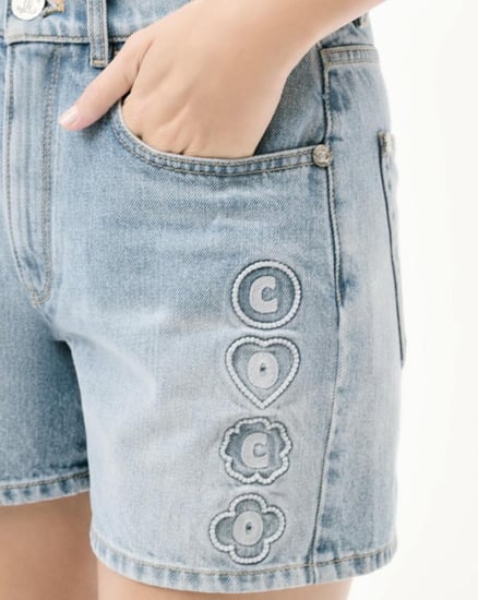 شورت شانيل دينم  شاطئ كوكو بيتش أزرق 2025 Chanel Coco Beach shorts