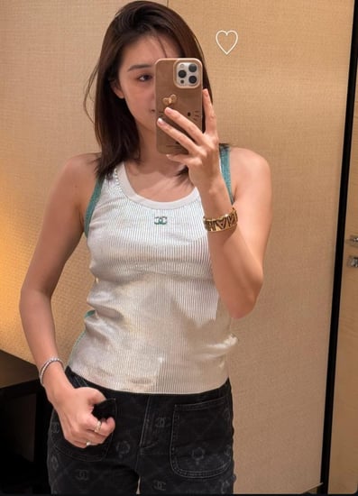 توب شانيل كروز قميص فضي 2025 CHANEL CRUISE SILVER TOP