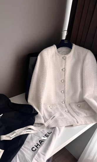 2025 Chanel White Tweed Long Jacket جاكيت شانيل تويد أبيض طويل
