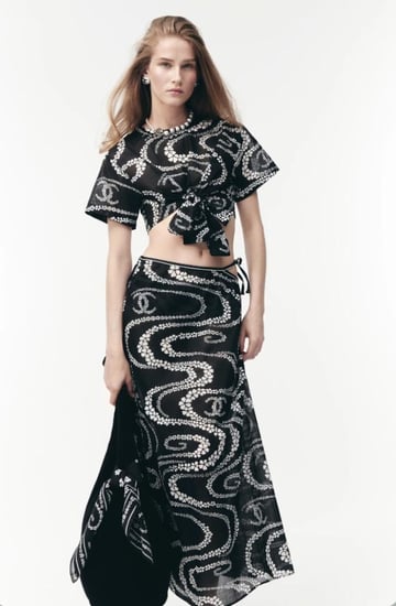 2025 تنورة شانيل شاطئ كوكو بيتش أسود CHANEL COCO BEACH PRINTED SKIRT