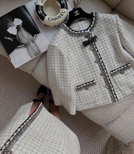 جاكيت شانيل تويد أسود فضي ذهبي واسع  2025 CHANEL TWEED WHITE JACKET