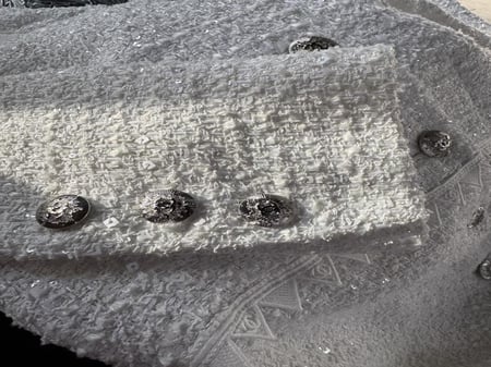 جاكيت شانيل تويد براق لامع أبيض Chanel white tweed sparkling jacket
