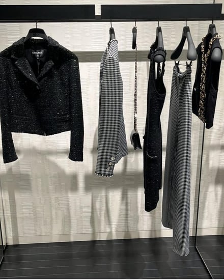 سترة شانيل جاكيت تويد براق أسود 2024 chanel 2024 sparkling tweed jacke