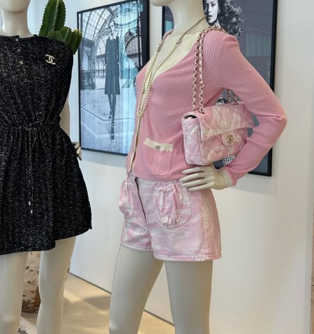 كارديغان شانيل جاكيت وردي أبيض 2025 CHANEL COCO BEACH PINK CARDIGAN