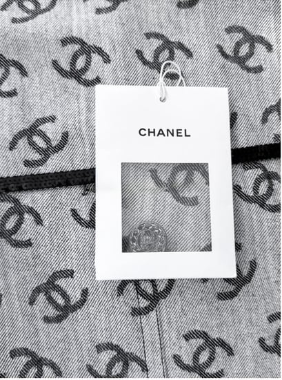 CHANEL GRAY DENIM DRESS  2025 فستان شانيل دينم رمادي أسود بطبعات