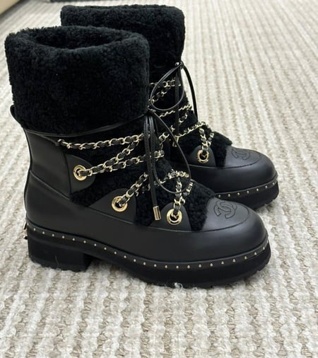CHANEL SHORT BLACK BOOT 2024 جزمة حذاء شانيل بوت قصيرة جلد أسود
