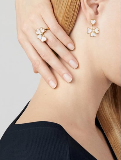 Van Cleef Arpels white gold Sweet Hearts ring خاتم فان كليف أبيض ذهبي